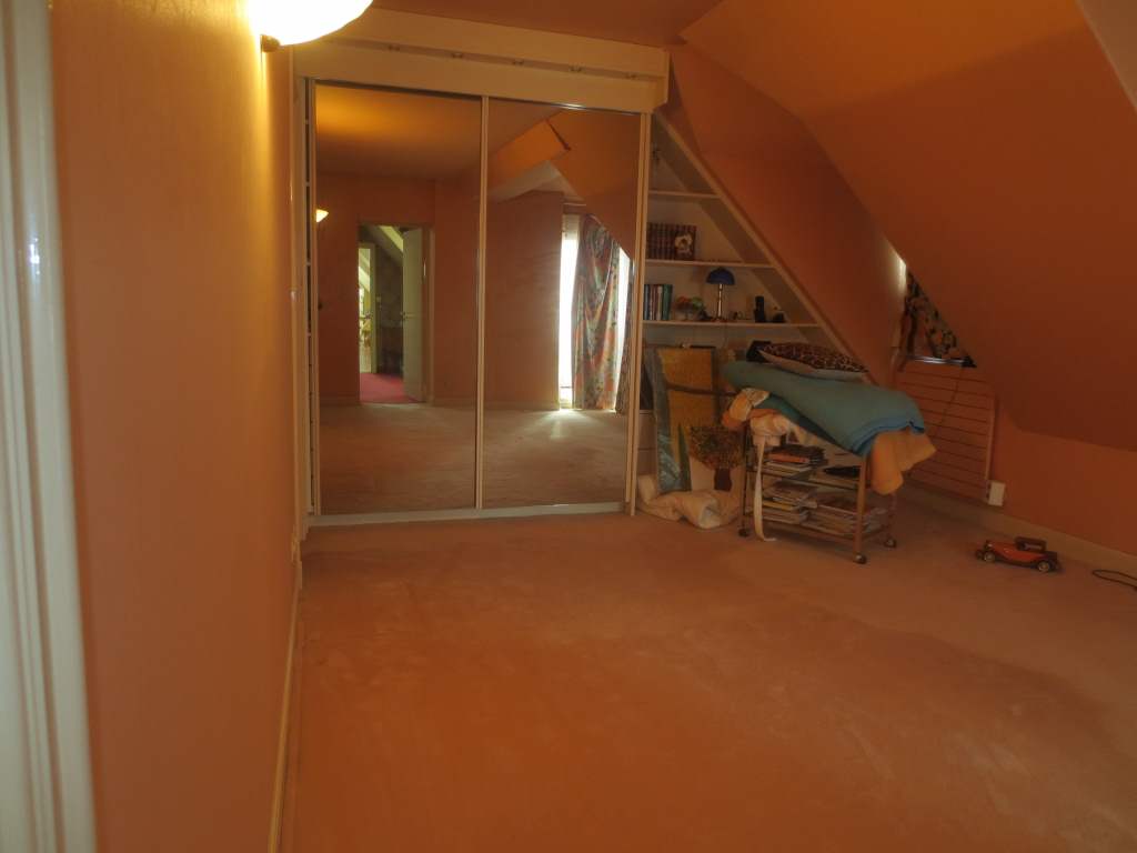 290021556-4.JPG